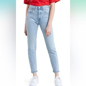 Levi's Women's Premium 501 Skinny Jeans
Tango light - size 28